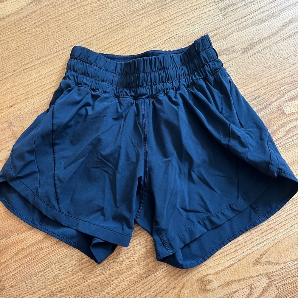 EUC Lululemon Track That Short 5 inch